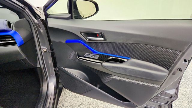 2021 Toyota C-HR XLE FWD - 22964421 - 24