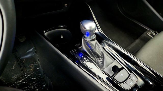 2021 Toyota C-HR XLE with Audio Plus - 22964421 - 15