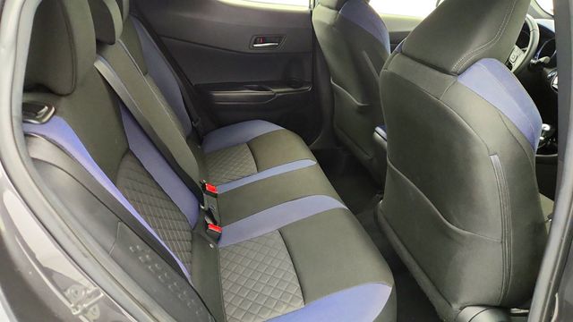 2021 Toyota C-HR XLE with Audio Plus - 22964421 - 21