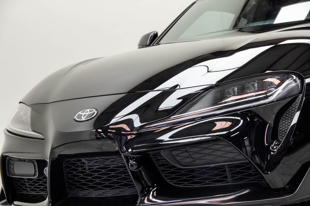 Toyota Supra photo 2