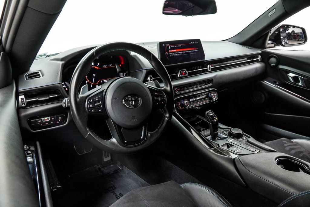 Toyota Supra photo 3