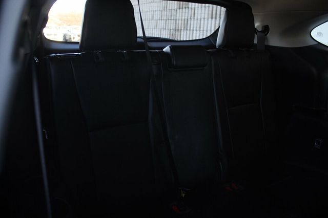 2021 Toyota Highlander  AWD XLE  W/ LEATHER, MOONROOF NEW TIRES & BRAKE SERVICE - 22976742 - 11