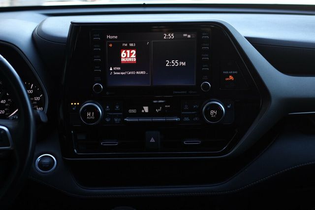 2021 Toyota Highlander  AWD XLE  W/ LEATHER, MOONROOF NEW TIRES & BRAKE SERVICE - 22976742 - 13