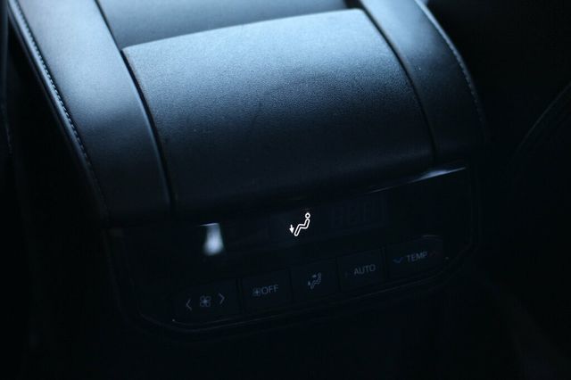 2021 Toyota Highlander  AWD XLE  W/ LEATHER, MOONROOF NEW TIRES & BRAKE SERVICE - 22976742 - 26