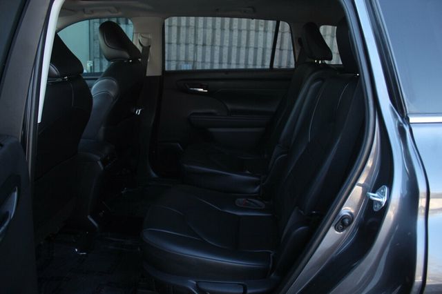 2021 Toyota Highlander  AWD XLE  W/ LEATHER, MOONROOF NEW TIRES & BRAKE SERVICE - 22976742 - 27