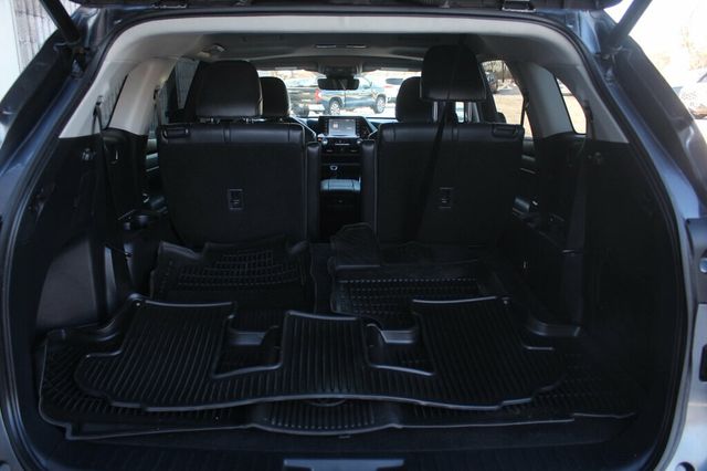 2021 Toyota Highlander  AWD XLE  W/ LEATHER, MOONROOF NEW TIRES & BRAKE SERVICE - 22976742 - 33