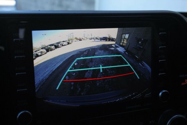 2021 Toyota Highlander  AWD XLE  W/ LEATHER, MOONROOF NEW TIRES & BRAKE SERVICE - 22976742 - 34