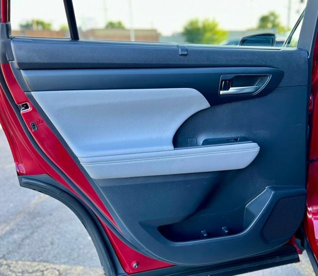 2021 Toyota Highlander Hybrid XLE AWD - 22901576 - 15