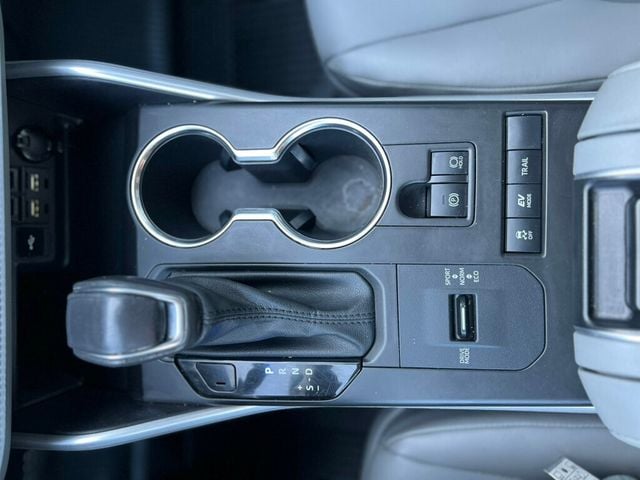 2021 Toyota Highlander Hybrid XLE AWD - 22901576 - 26