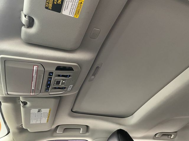 2021 Toyota Highlander Hybrid XLE AWD - 22932109 - 29