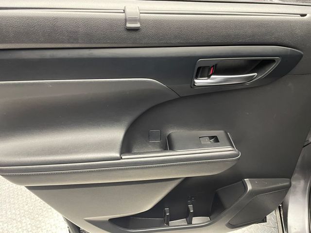 2021 Toyota Highlander Hybrid XLE AWD - 22932109 - 31