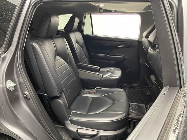 2021 Toyota Highlander Hybrid XLE AWD - 22932109 - 36