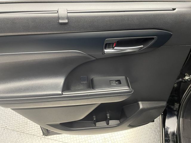 2021 Toyota Highlander Hybrid XLE AWD - 22963650 - 32