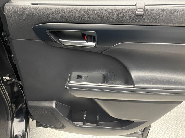 2021 Toyota Highlander Hybrid XLE AWD - 22963650 - 35