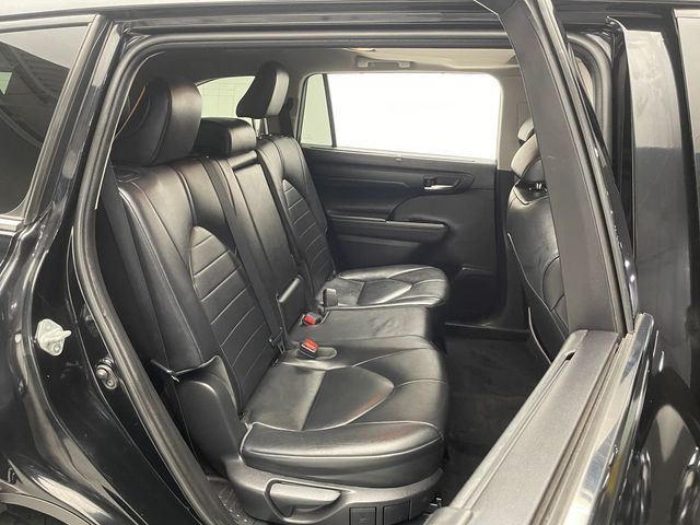 2021 Toyota Highlander Hybrid XLE AWD - 22963650 - 37