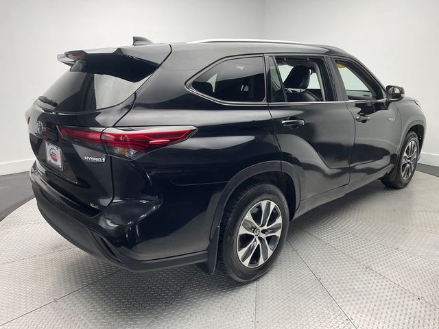 2021 Toyota Highlander Hybrid XLE AWD - 22963650 - 4