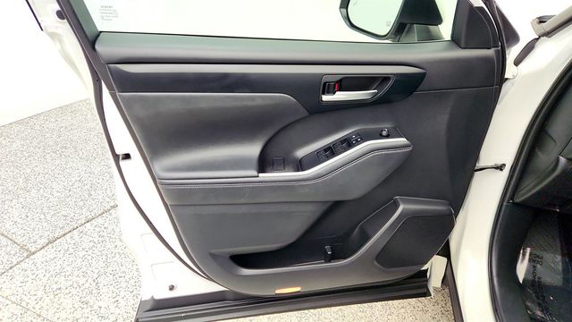 2021 Toyota Highlander Hybrid XLE AWD - 23012268 - 10