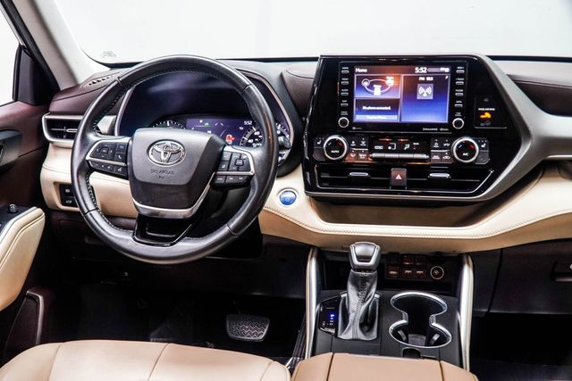 2021 Toyota Highlander Hybrid XLE FWD - 23017933 - 17