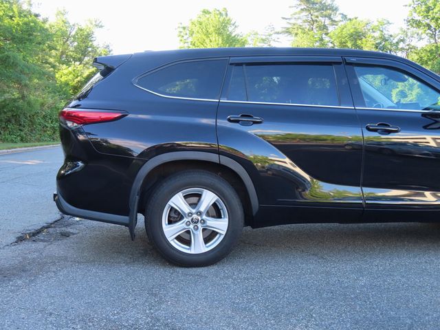 2021 Toyota Highlander L AWD - 23038403 - 16