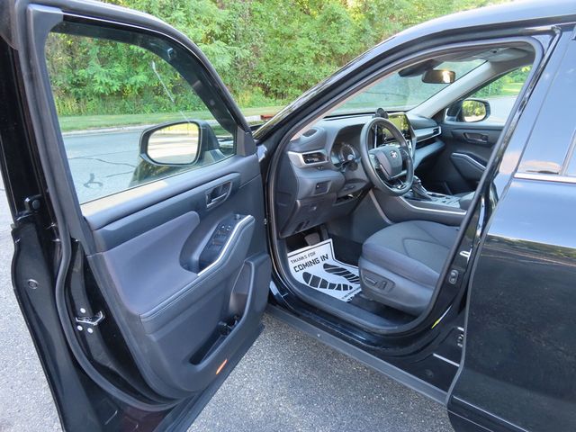 2021 Toyota Highlander L AWD - 23038403 - 19