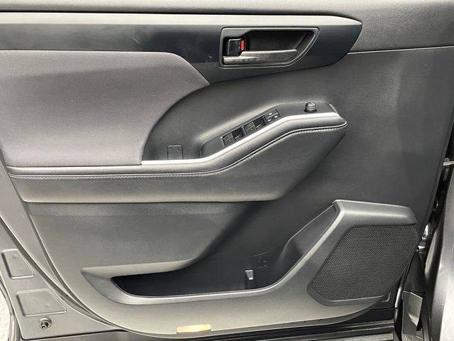 2021 Toyota Highlander L AWD - 22973050 - 16