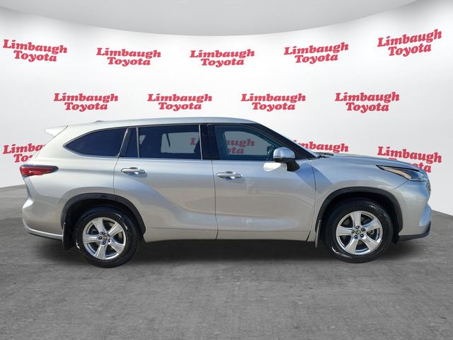 2021 Toyota Highlander LE AWD - 22938113 - 21