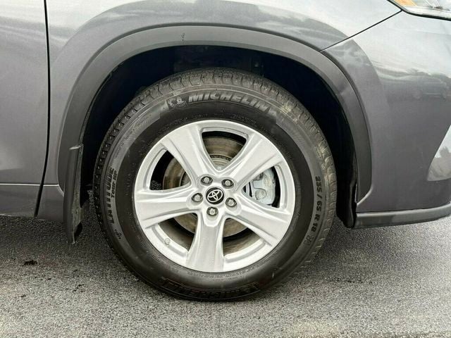 2021 Toyota Highlander LE AWD - 23085065 - 35