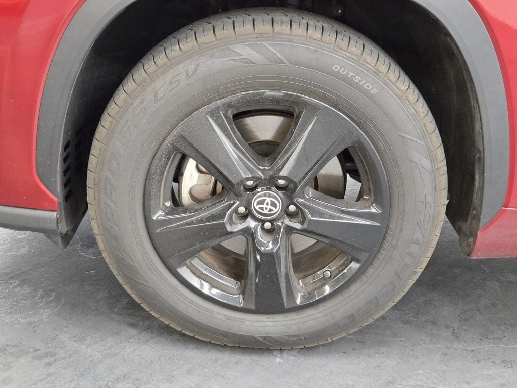 2021 Toyota Highlander LE FWD - 22919170 - 5