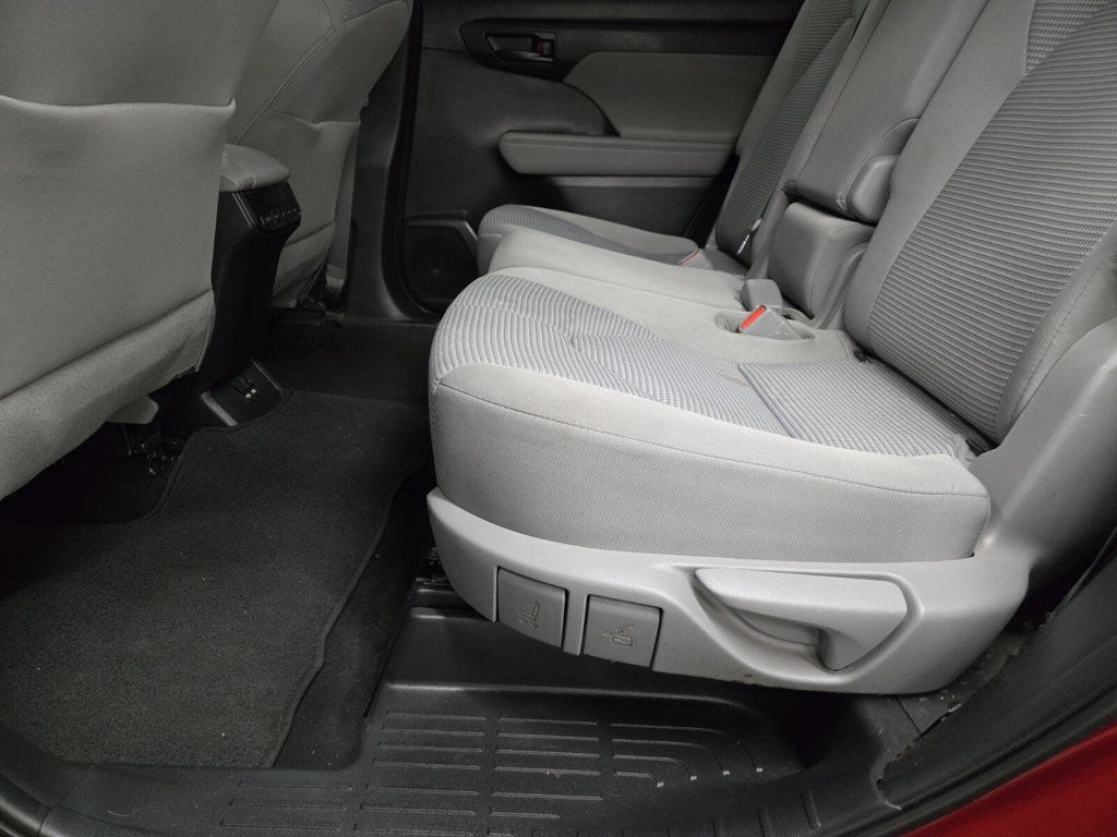 2021 Toyota Highlander LE FWD - 22919170 - 8