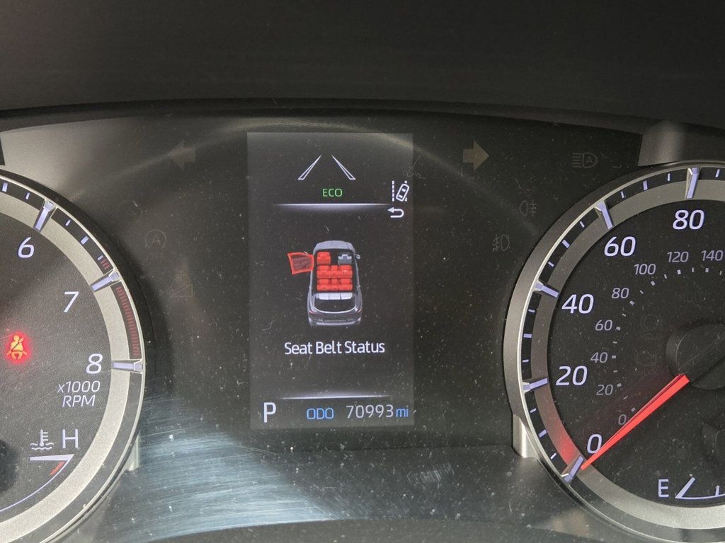 2021 Toyota Highlander LE FWD - 22977482 - 16