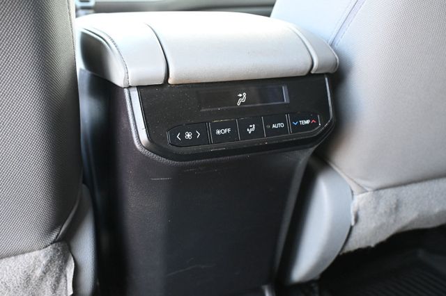 2021 Toyota Highlander L FWD - 23059342 - 18