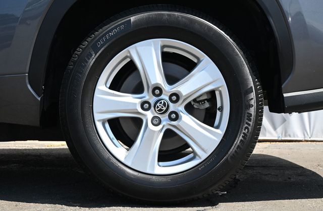 2021 Toyota Highlander L FWD - 23059342 - 8
