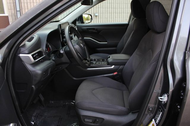 2021 Toyota Highlander ONE OWNER AWD L  - 23041731 - 22