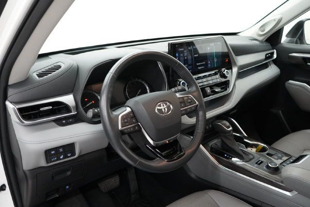 2021 Toyota Highlander Platinum - 23080184 - 13