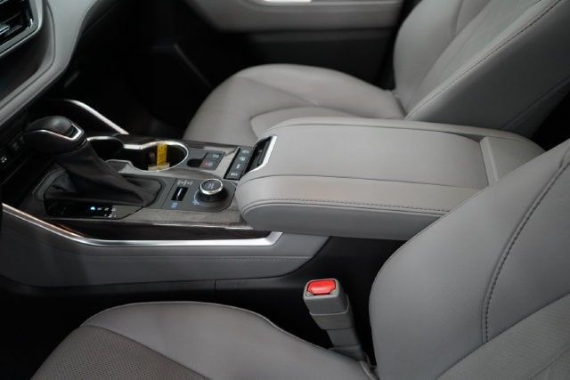 2021 Toyota Highlander Platinum - 23080184 - 32