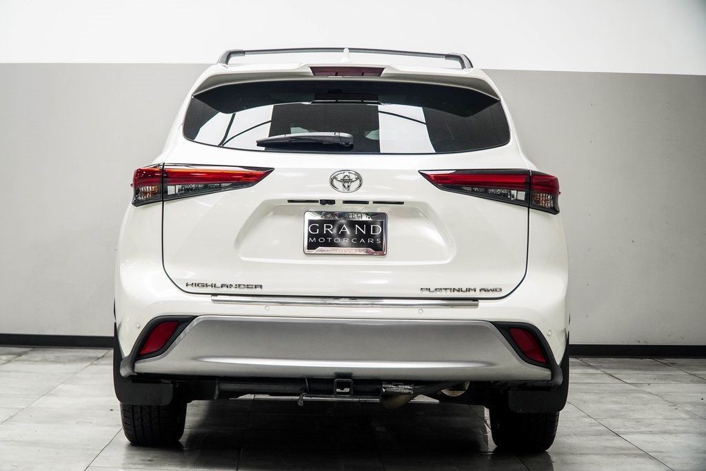 2021 Toyota Highlander Platinum photo 11