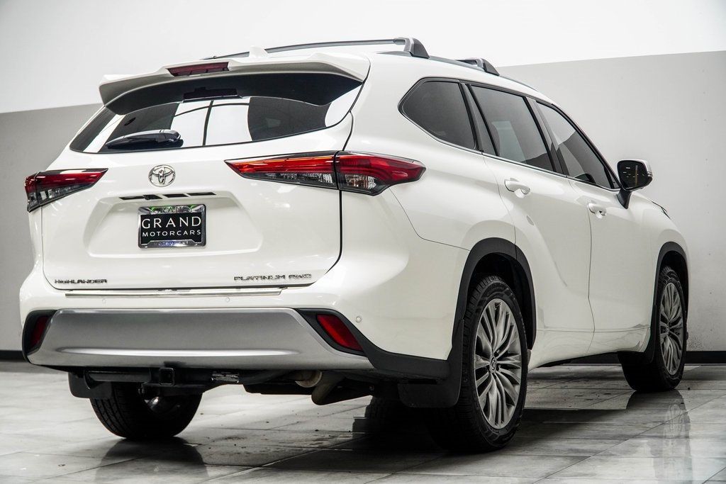 2021 Toyota Highlander Platinum photo 12