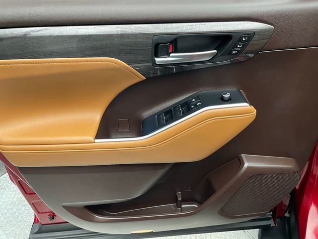 2021 Toyota Highlander Platinum AWD - 22979768 - 8