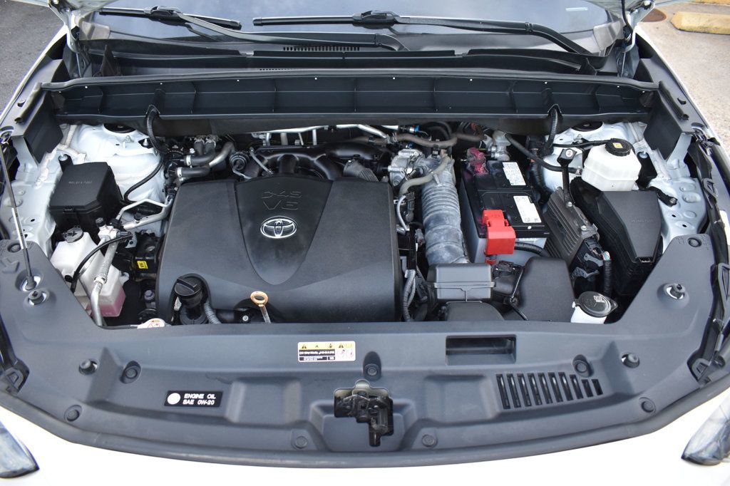 2021 Toyota Highlander XLE AWD - 23040700 - 11