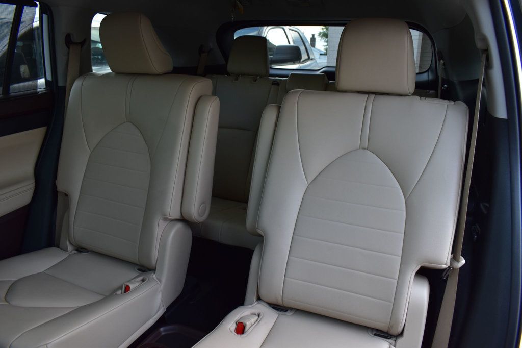 2021 Toyota Highlander XLE AWD - 23040700 - 20