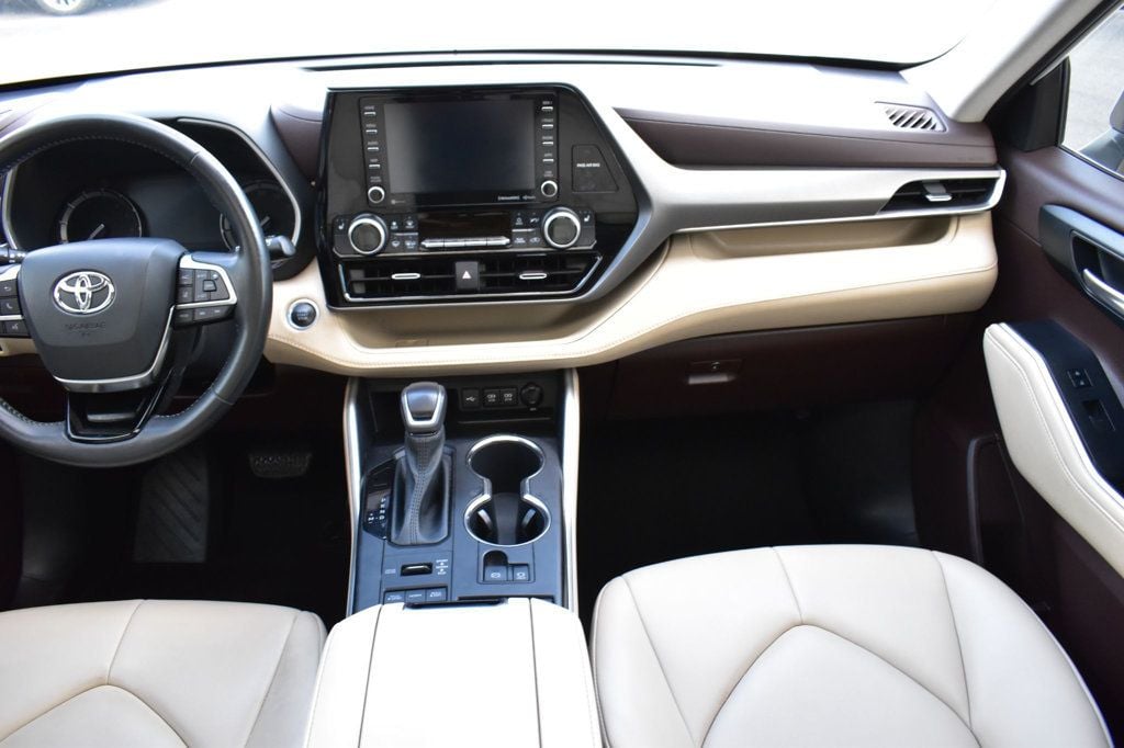 2021 Toyota Highlander XLE AWD - 23040700 - 31