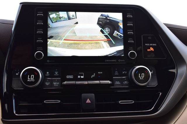 2021 Toyota Highlander XLE AWD - 23040700 - 35