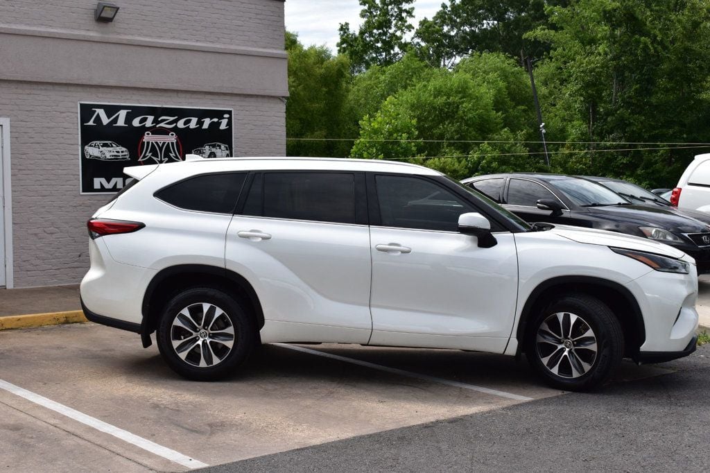 2021 Toyota Highlander XLE AWD - 23040700 - 3