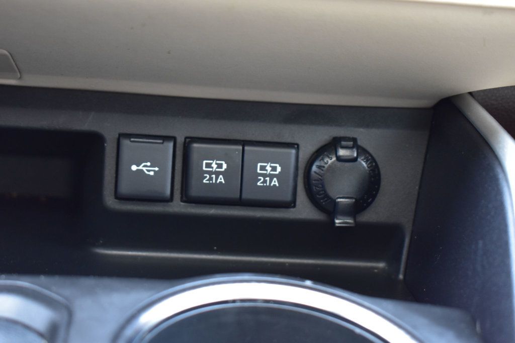 2021 Toyota Highlander XLE AWD - 23040700 - 42