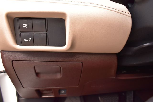 2021 Toyota Highlander XLE AWD - 23040700 - 48