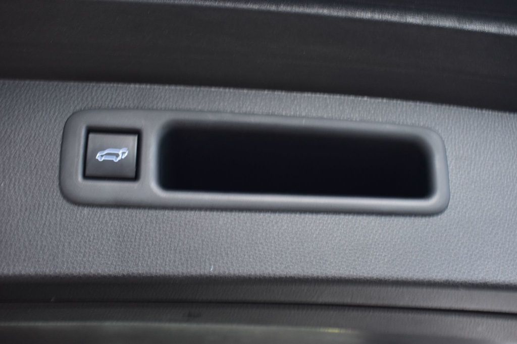 2021 Toyota Highlander XLE AWD - 23040700 - 52