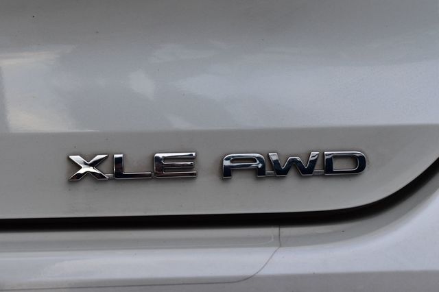 2021 Toyota Highlander XLE AWD - 23040700 - 61