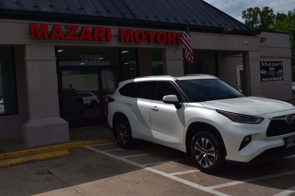 2021 Toyota Highlander XLE AWD - 23040700 - 8