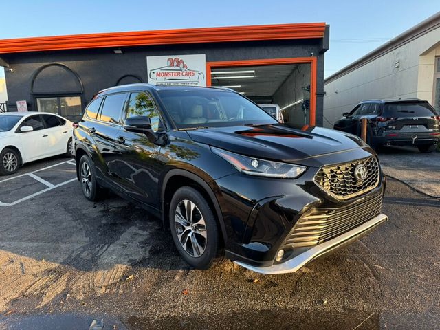 2021 Toyota Highlander XLE AWD - 23024498 - 0