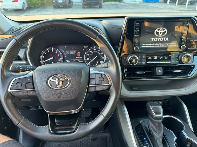 2021 Toyota Highlander XLE AWD - 23024498 - 10